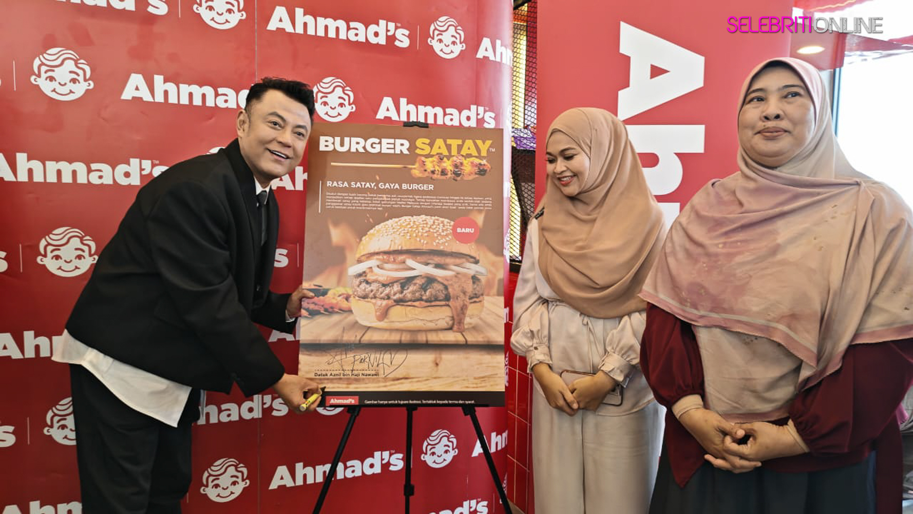 Datuk Aznil Haji Nawawi tetamu khas pelancaran Ahmad Fried Chicken Cawangan Ke-44 di Kota Warisan