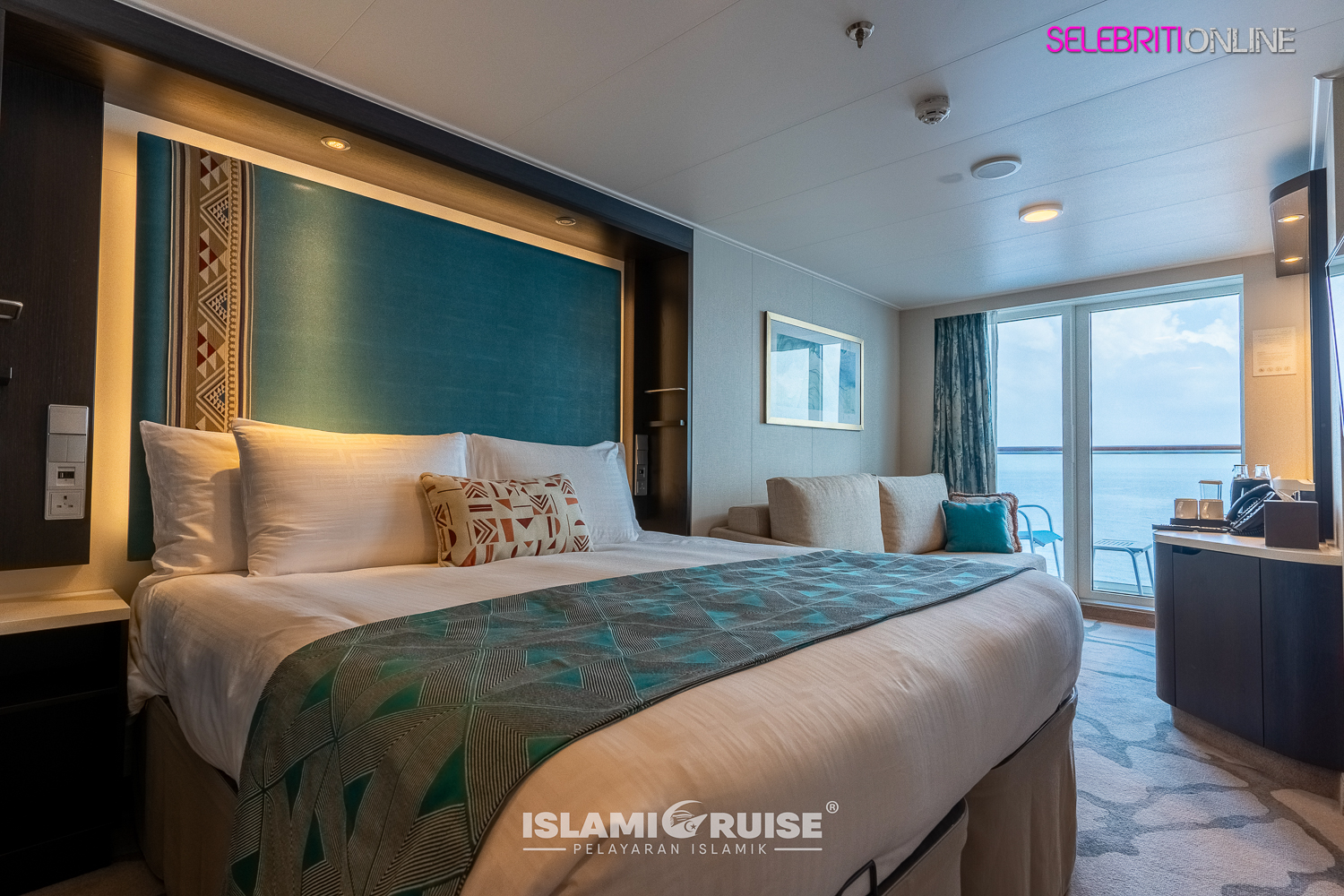 Kapal mewah Aroya Cruise IslamiCruise