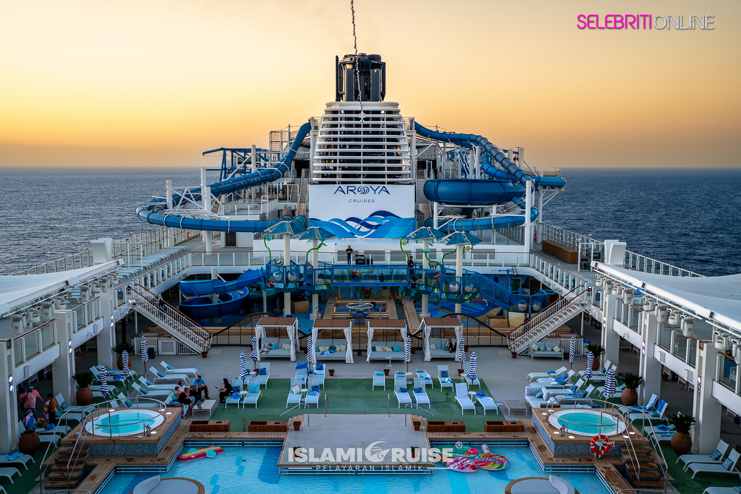 Kapal mewah Aroya Cruise IslamiCruise