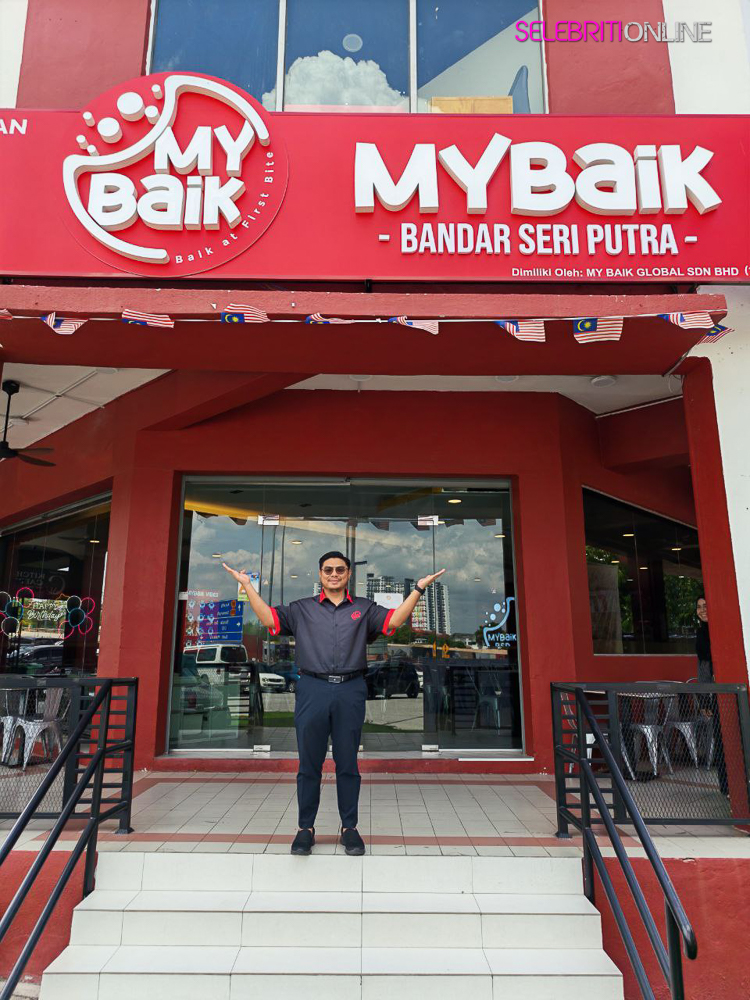 Dato’ Hifdzi Hamzah pelancaran jenama Ayam Goreng MyBaik di Bandar Seri Putra
