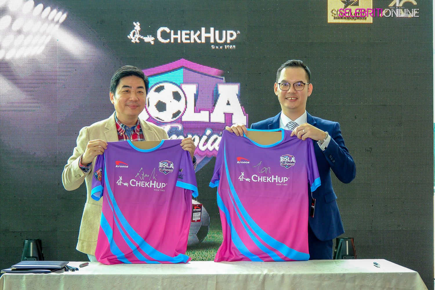 Pelancaran Starlight Institute dan pengumuman filem Bola dan Impian di Starlight Arena, Plaza 51