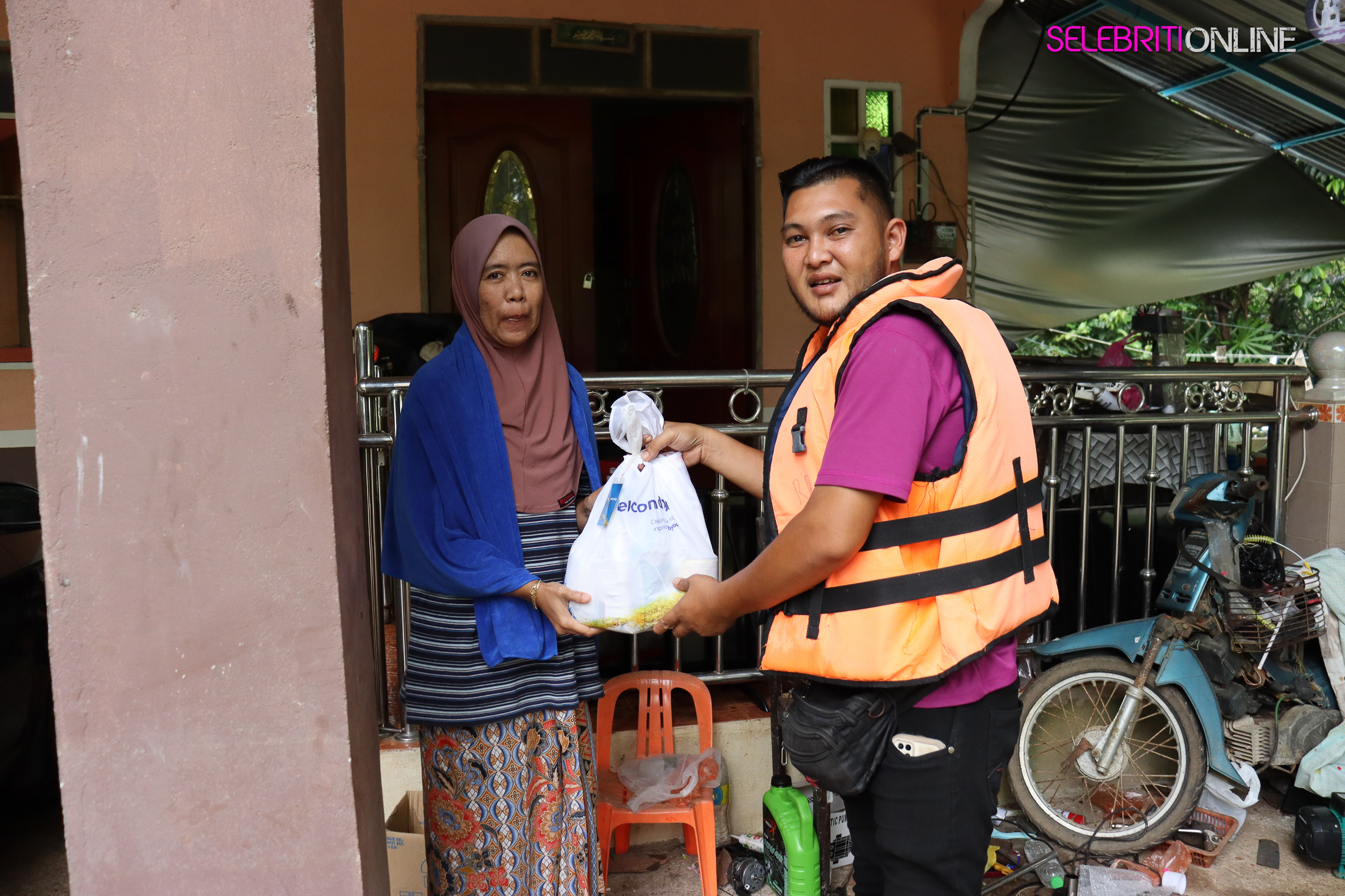 CelcomDigi salur bantuan banjir di pusat pemindahan sementara