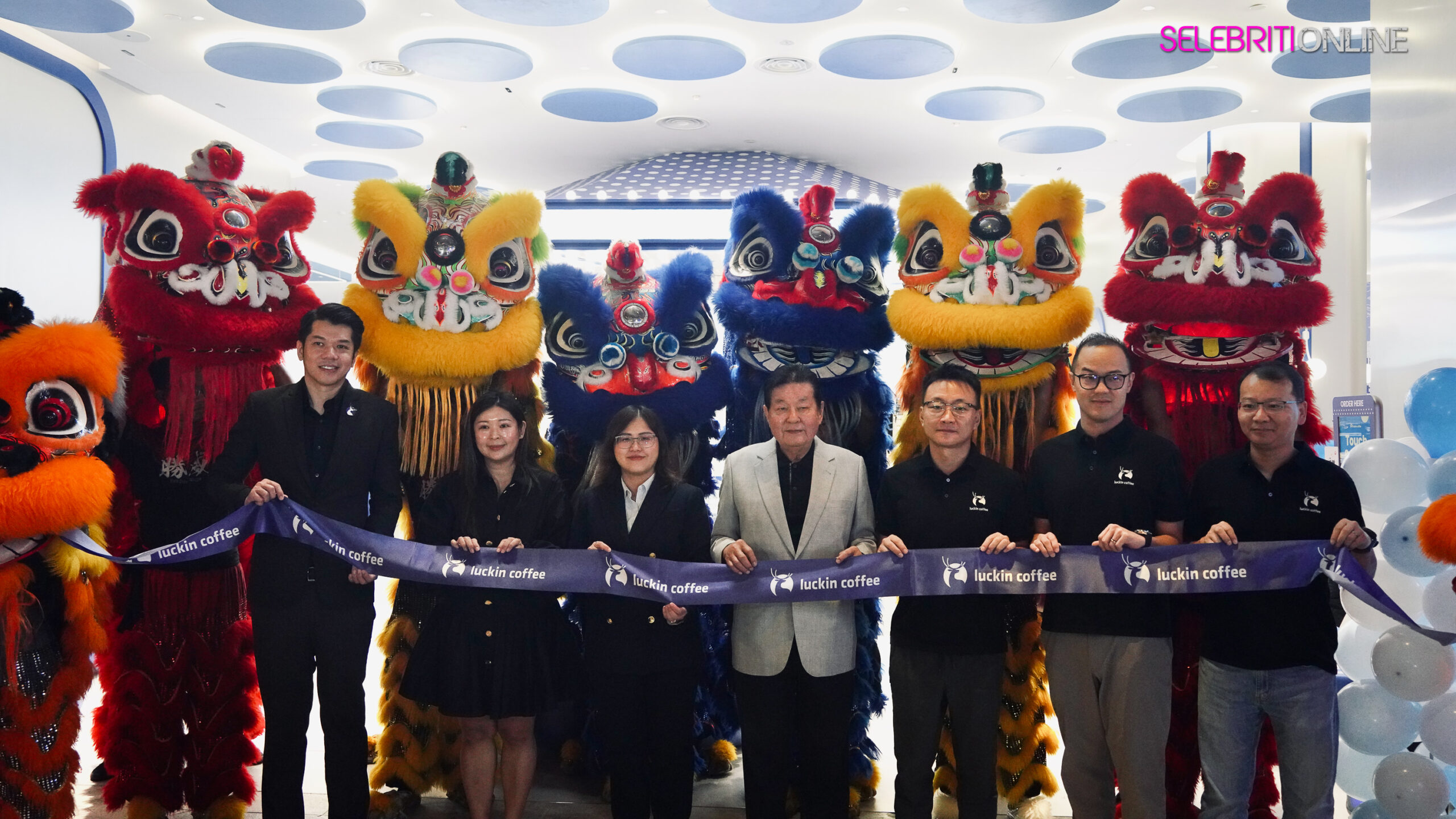 Stor flagship Luckin Coffee Malaysia di SkyAvenue Resorts World Genting