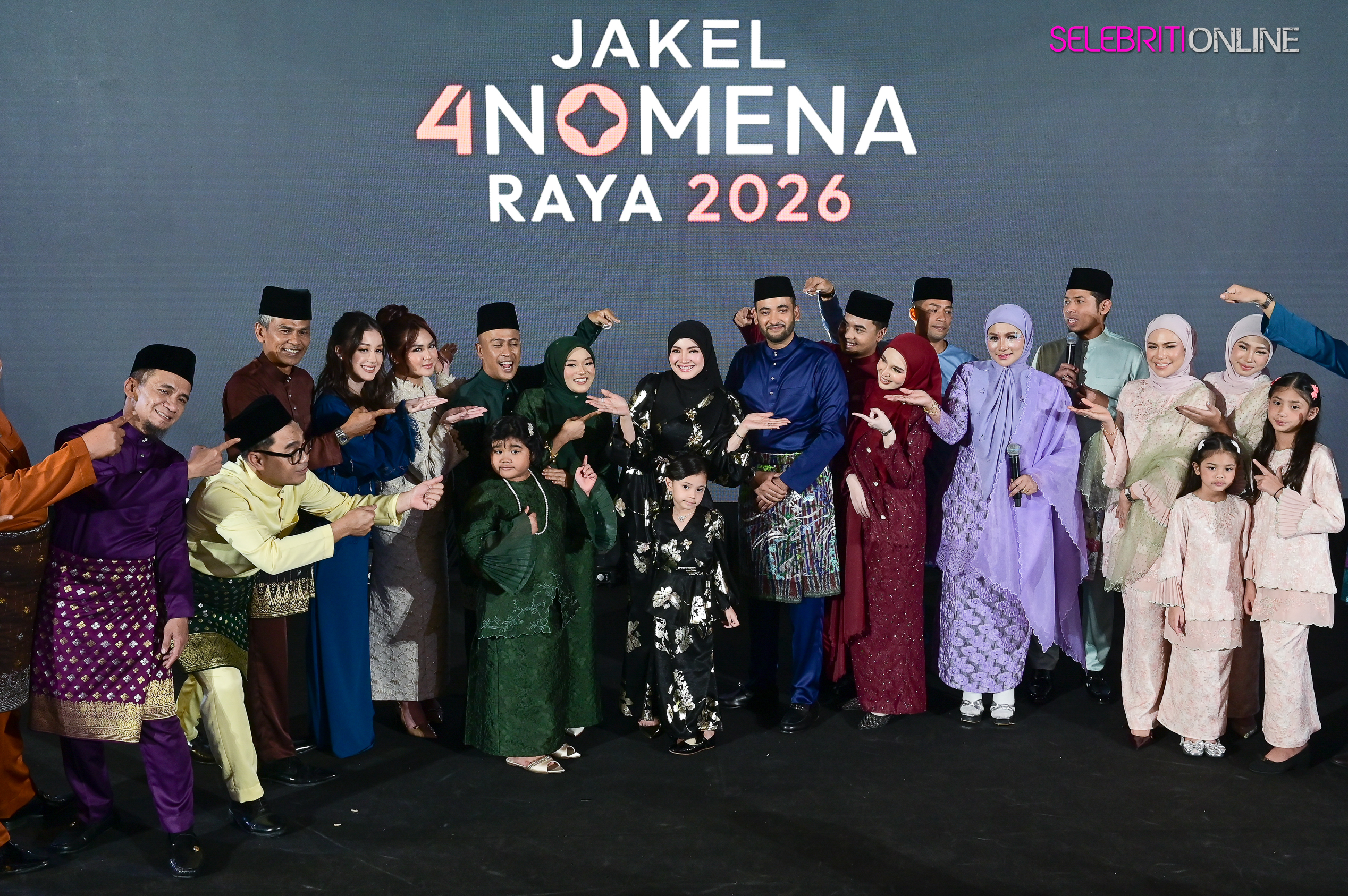 Poster rasmi Jakel Fenomena Raya 2026 menampilkan Fazura dan barisan duta utama dalam busana raya eksklusif di Kuala Lumpur