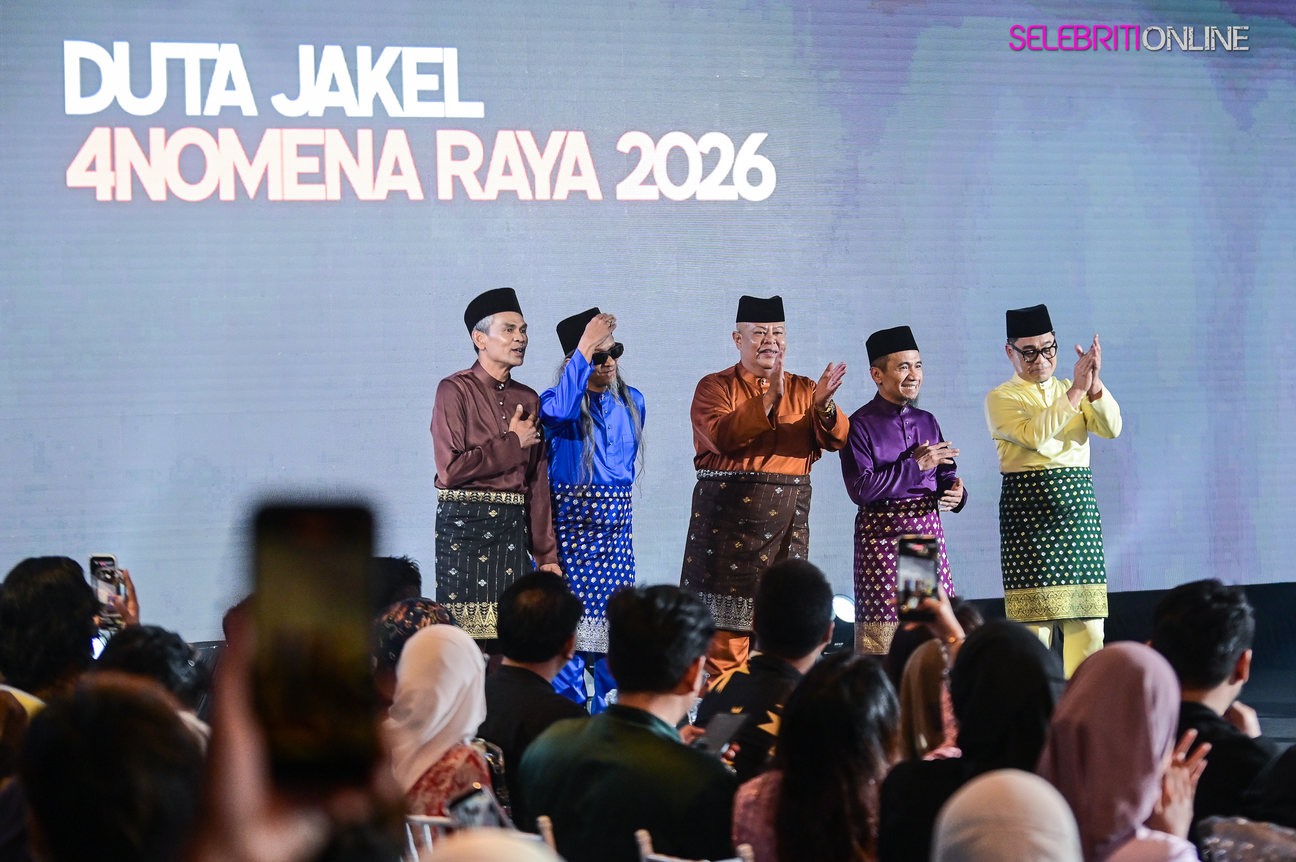 Poster rasmi Jakel Fenomena Raya 2026 menampilkan Fazura dan barisan duta utama dalam busana raya eksklusif di Kuala Lumpur