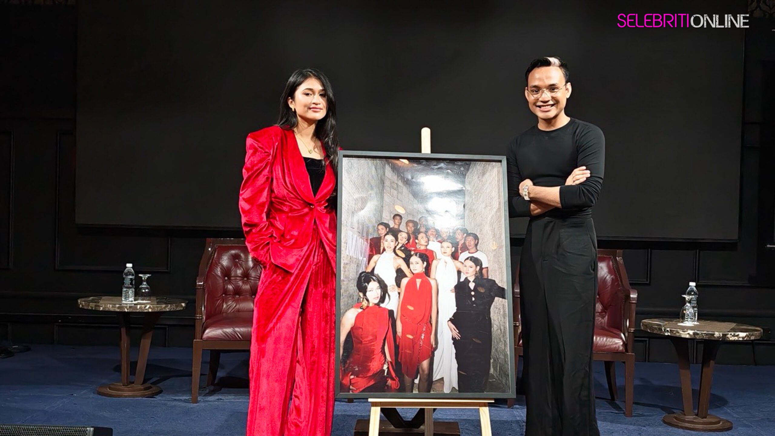 MODEL MENGGAYAKAN KOLEKSI TERBAHARU HER SERIES NELISSA NIZAM YANG ELEGAN.