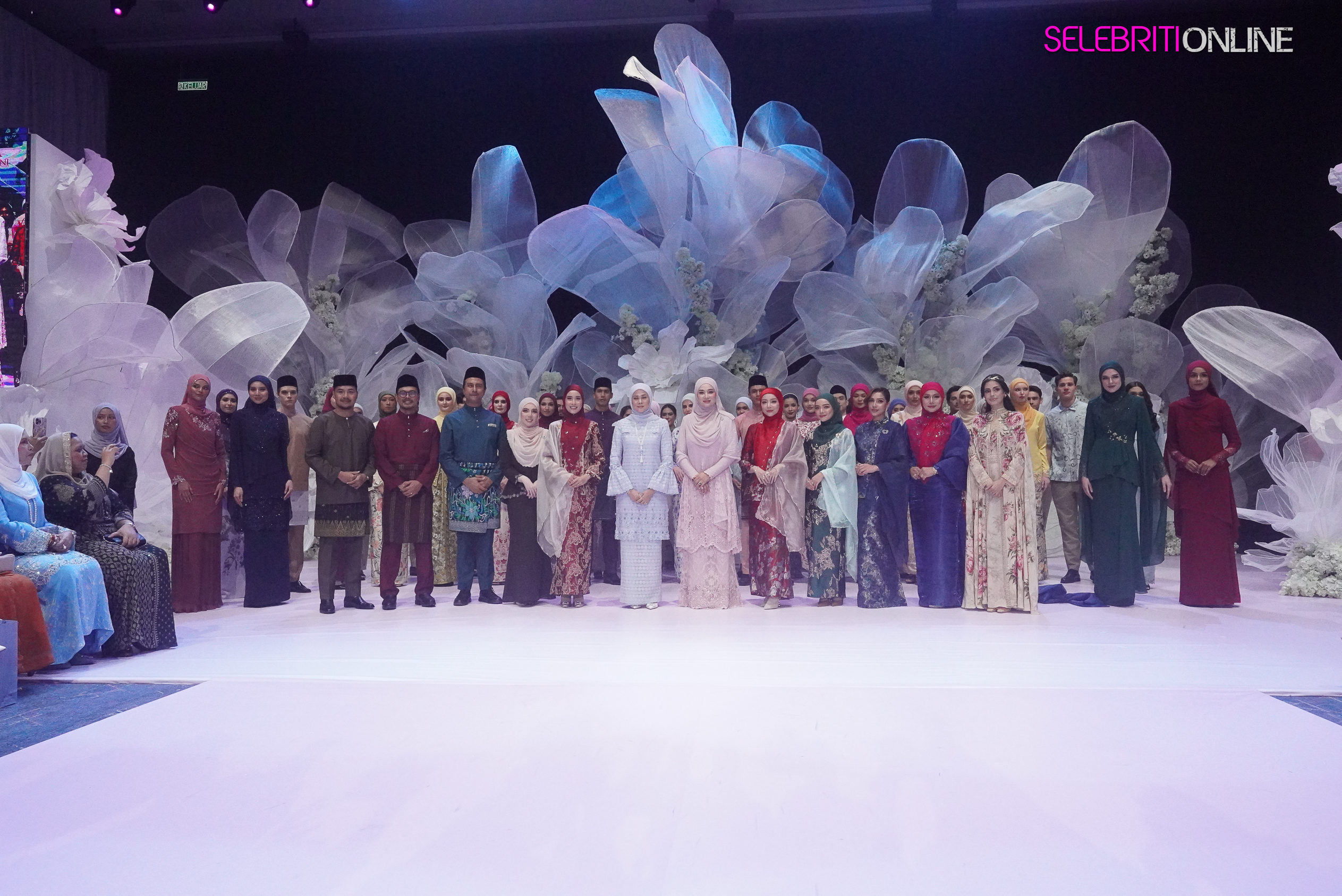 Pertunjukan Fesyen Warna Lebaran Ariani 2026 di KLCC