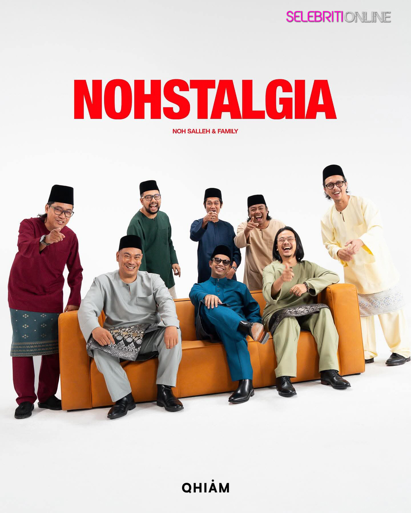 Model menggayakan koleksi Qhiam Raya 2026 dengan rekaan moden kontemporari.