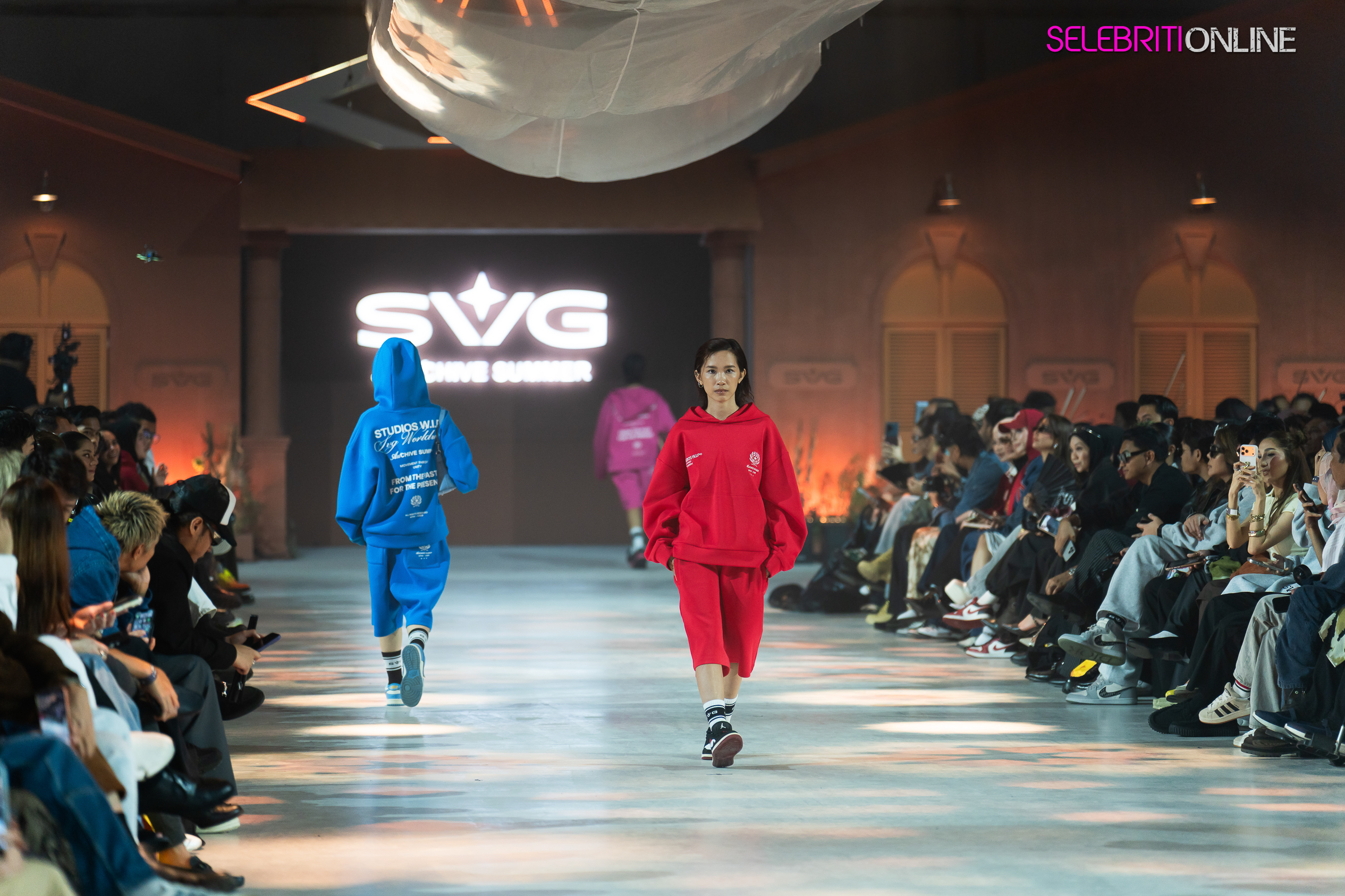 Peragaan SVG Artchive Summer 26 di Factory 19, Petaling Jaya.