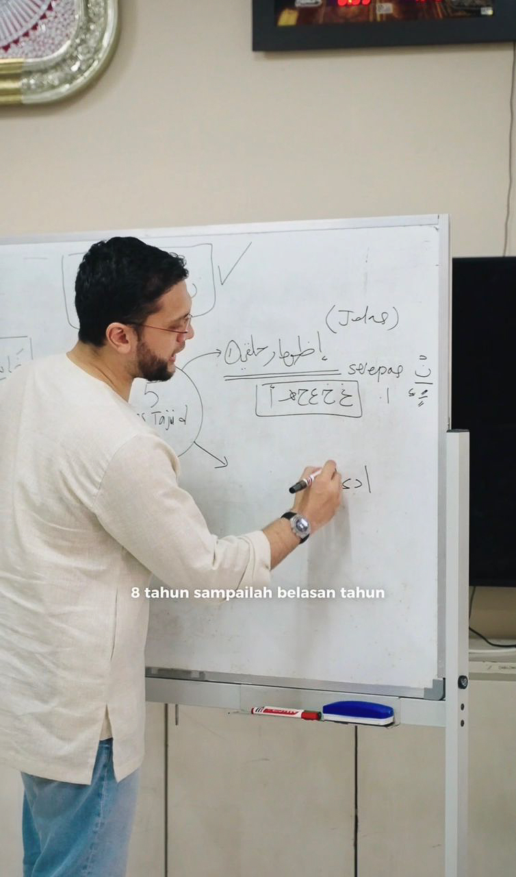 PU Riz bersama penghuni Rumah Titian Kaseh dalam program Quranic Madani.
