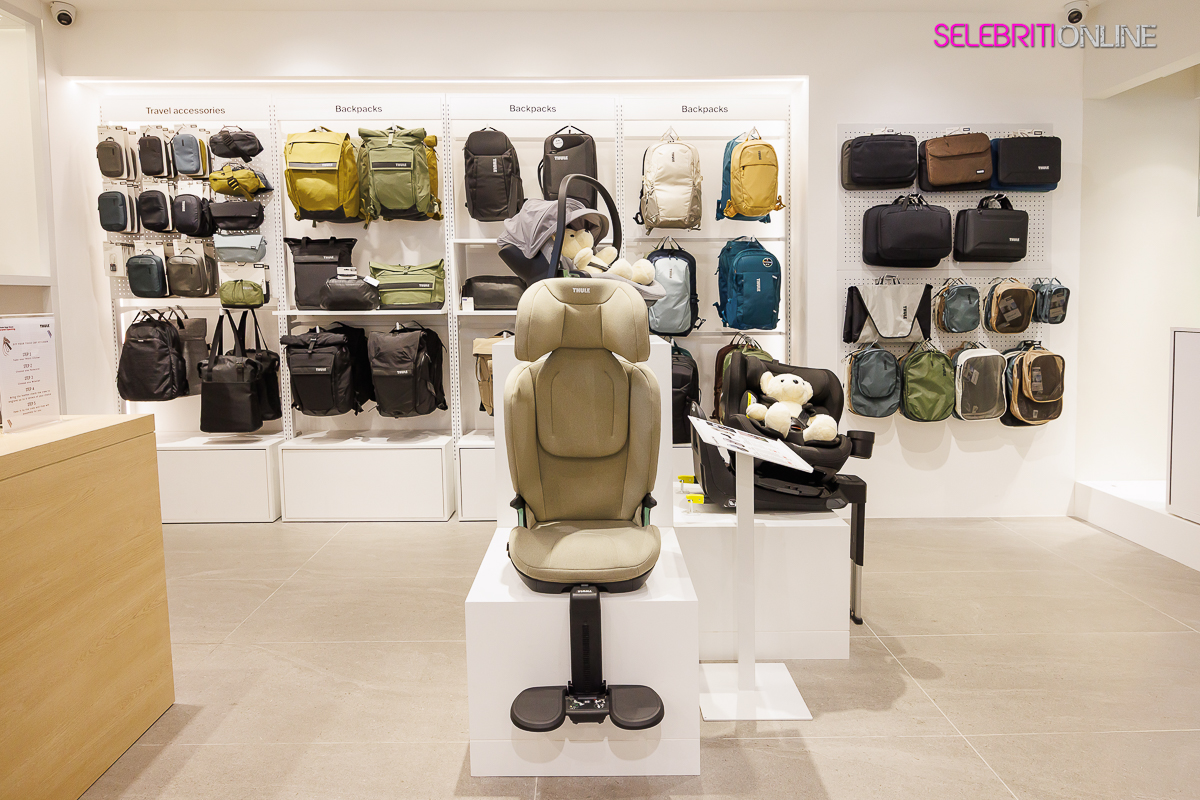 Thule Concept Store di Mid Valley Megamall mempamerkan rangkaian produk premium untuk gaya hidup aktif.
